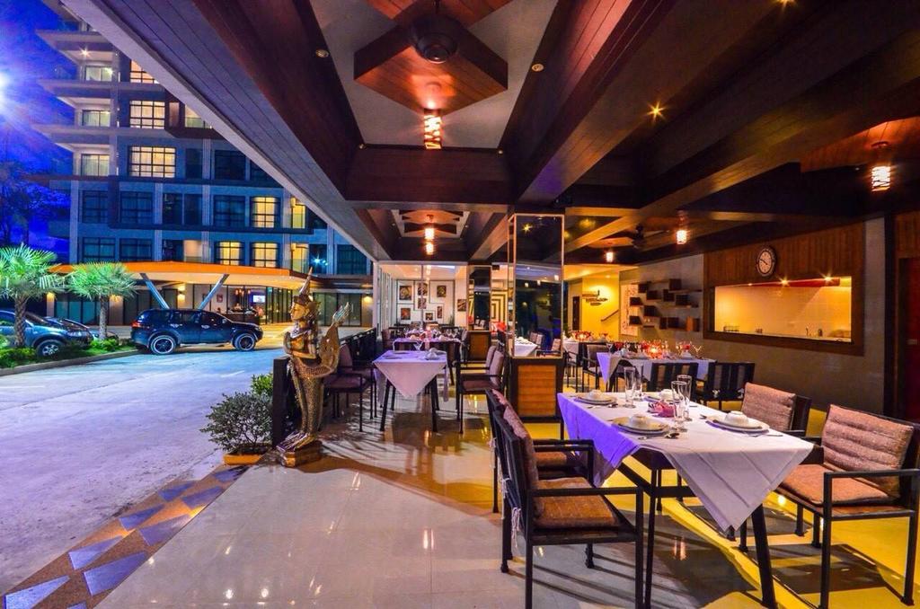 Golden Manora Hotel