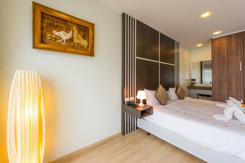 Golden Manora Hotel