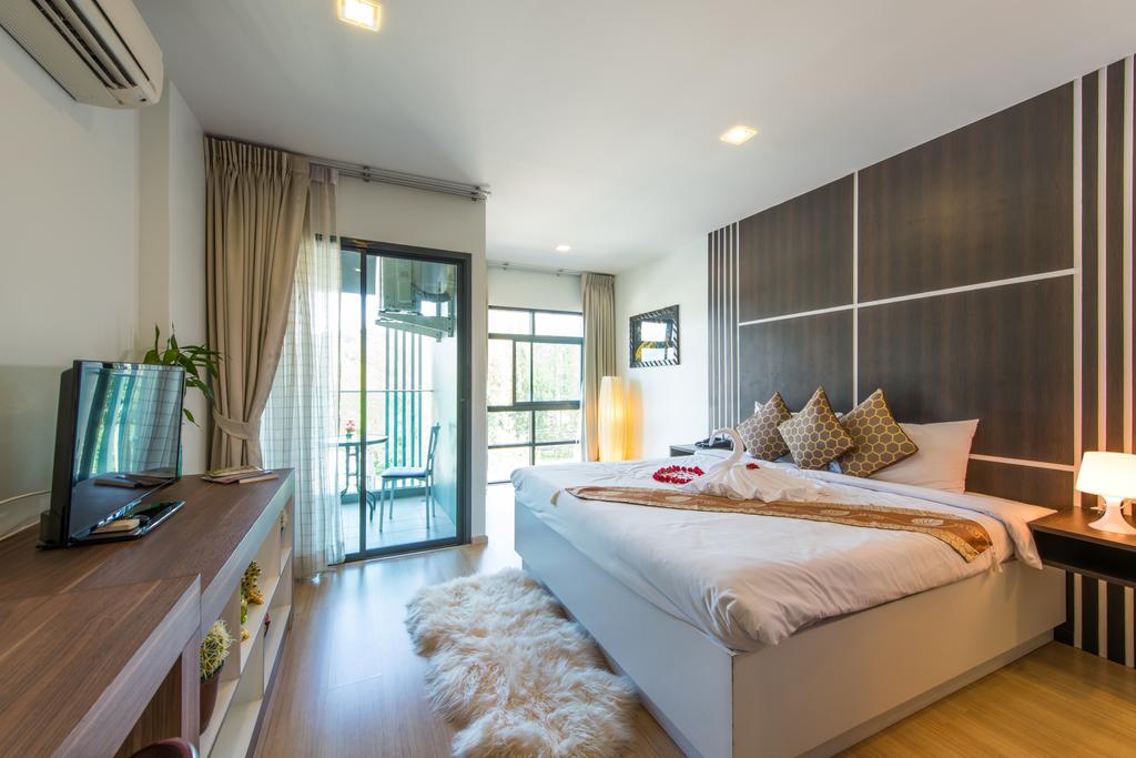 Golden Manora Hotel