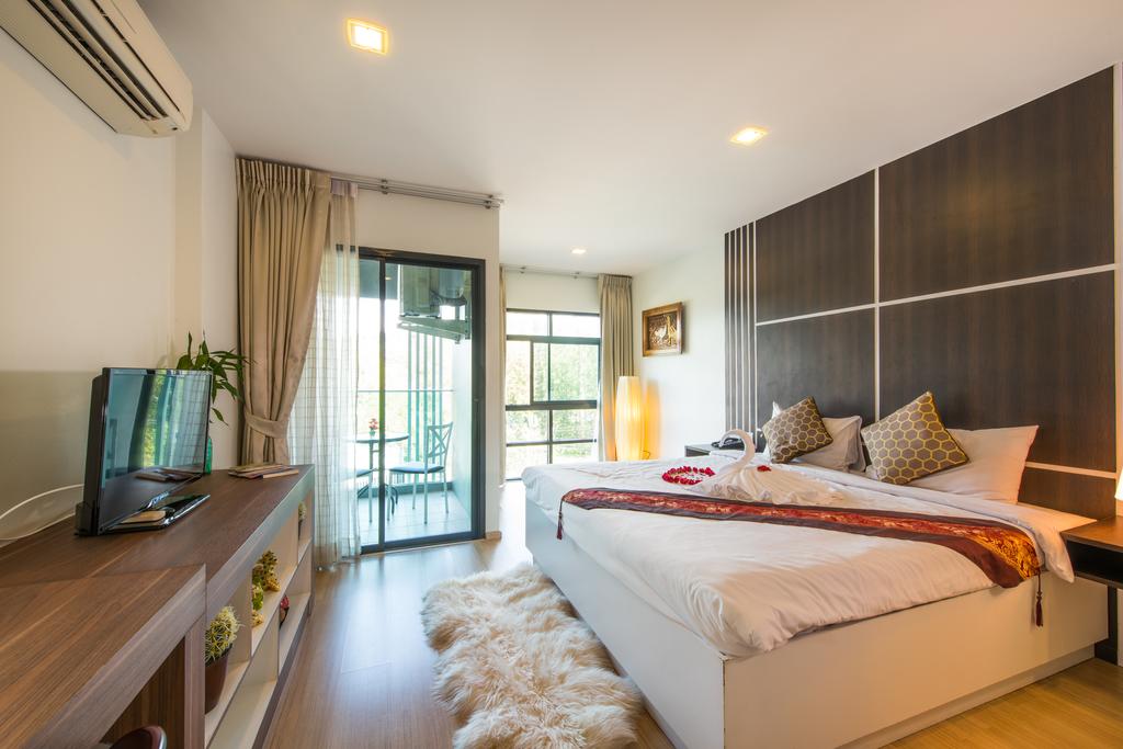 Golden Manora Hotel