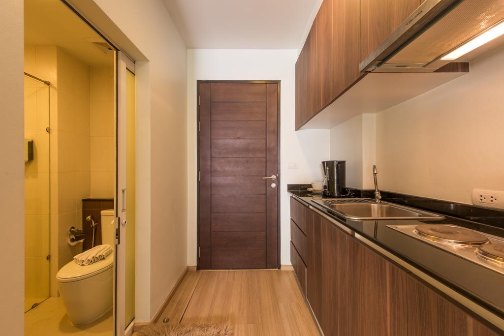 Golden Manora Hotel