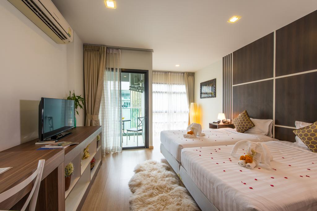 Golden Manora Hotel