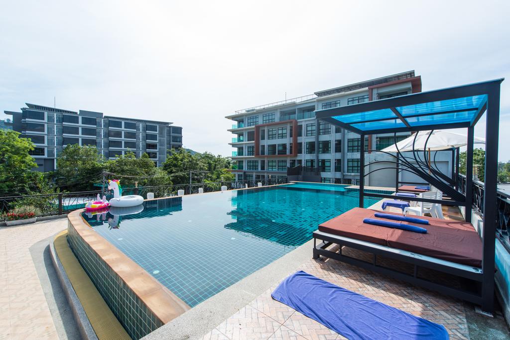 Golden Manora Hotel