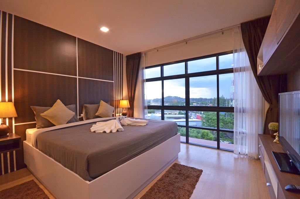 Golden Manora Hotel