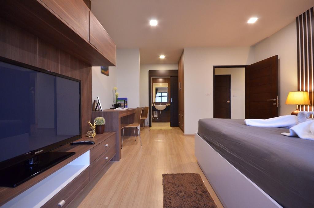 Golden Manora Hotel