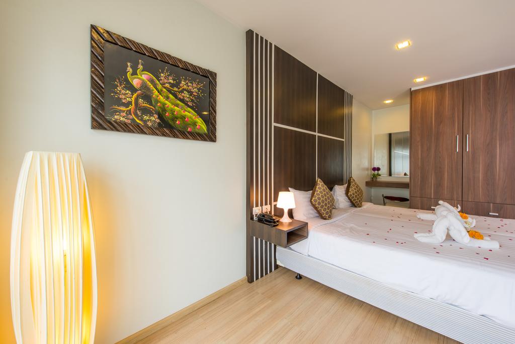 Golden Manora Hotel