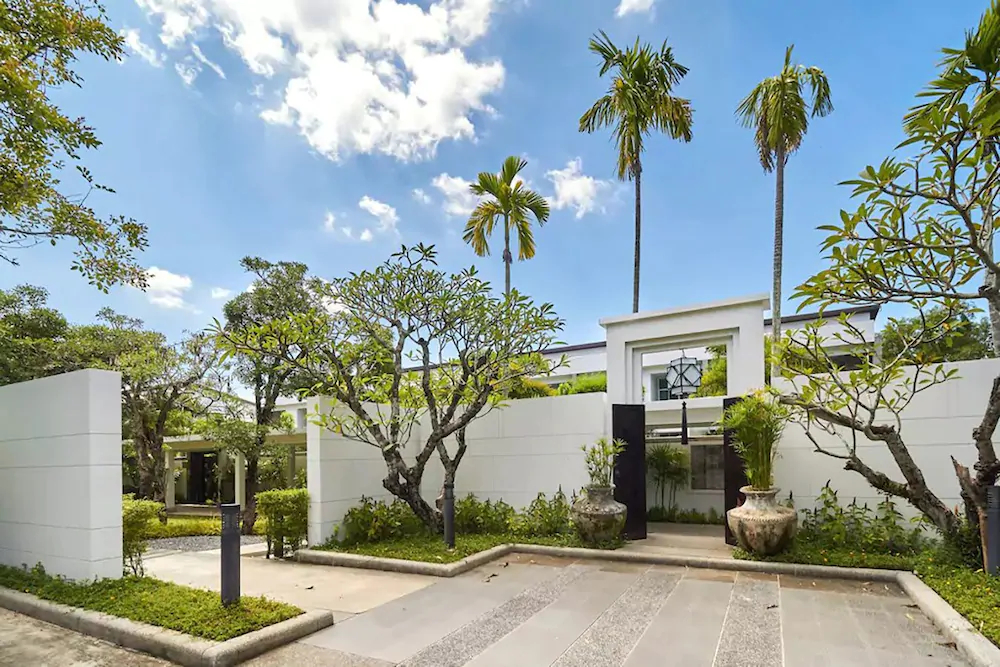 Oxygen Villa by Alexanders