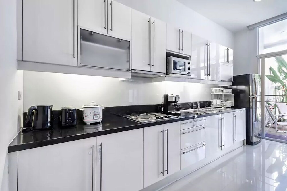 Oxygen Villa by Alexanders