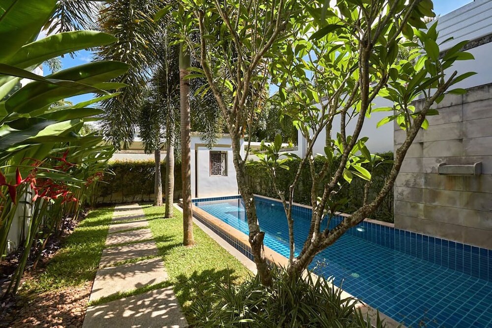 Oxygen Villa by Alexanders