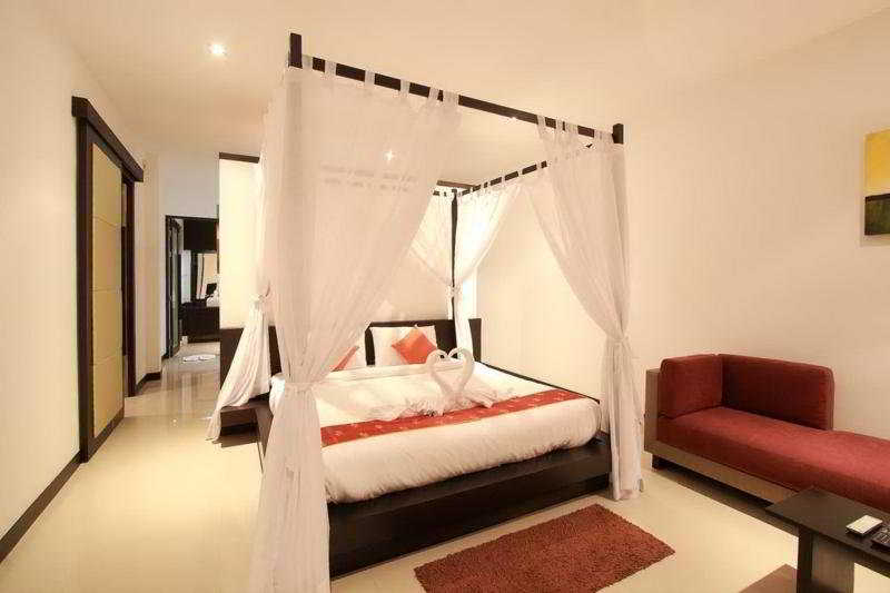 Seastone Pool Villa