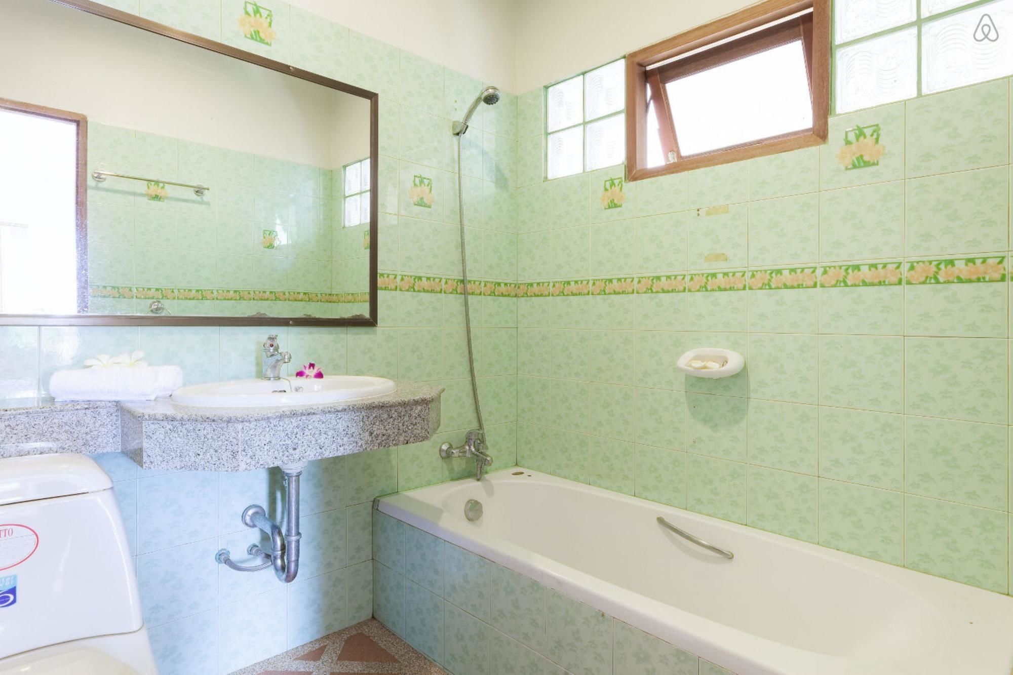 Villa Behind The Sea