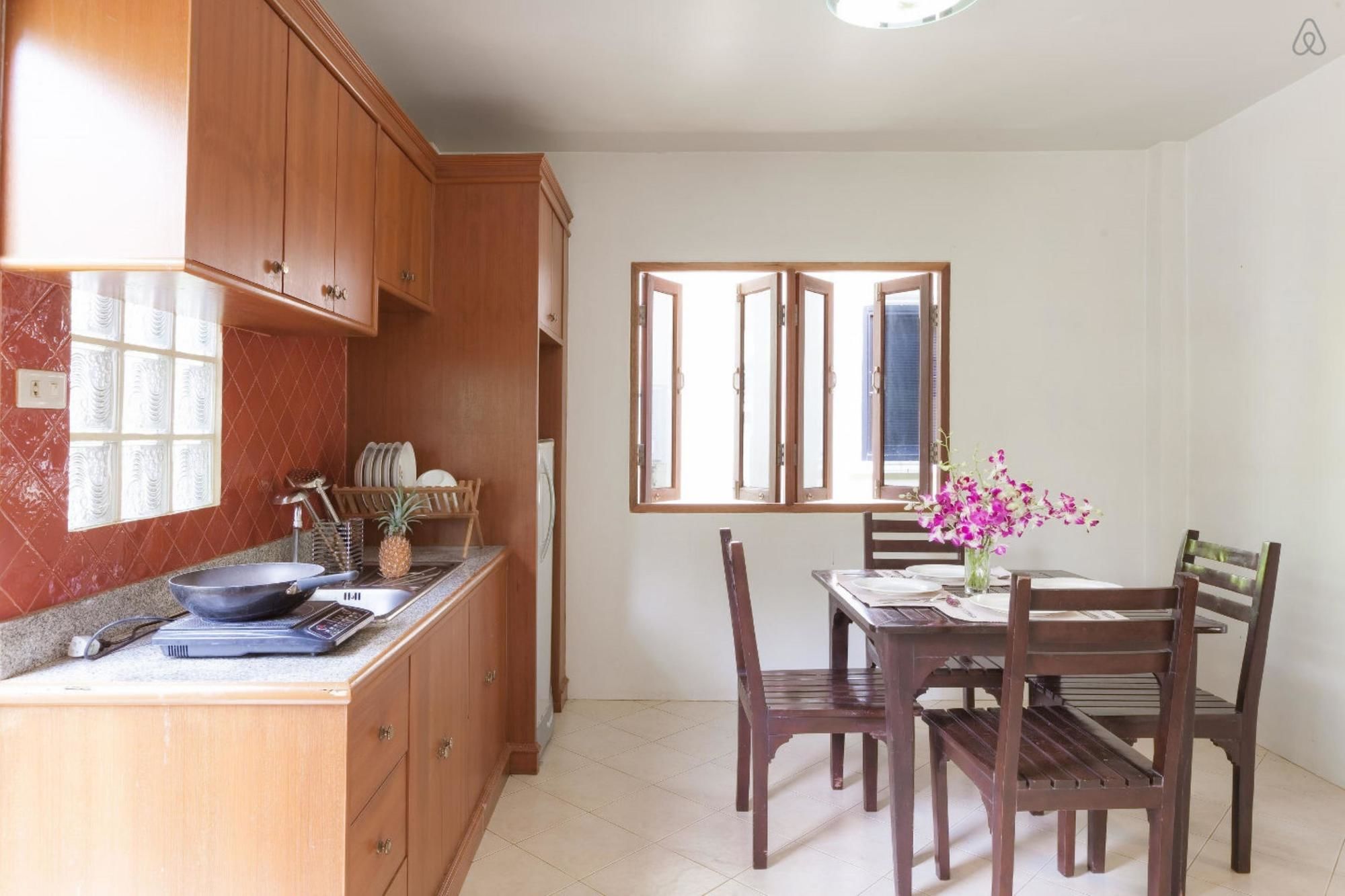 Villa Behind The Sea