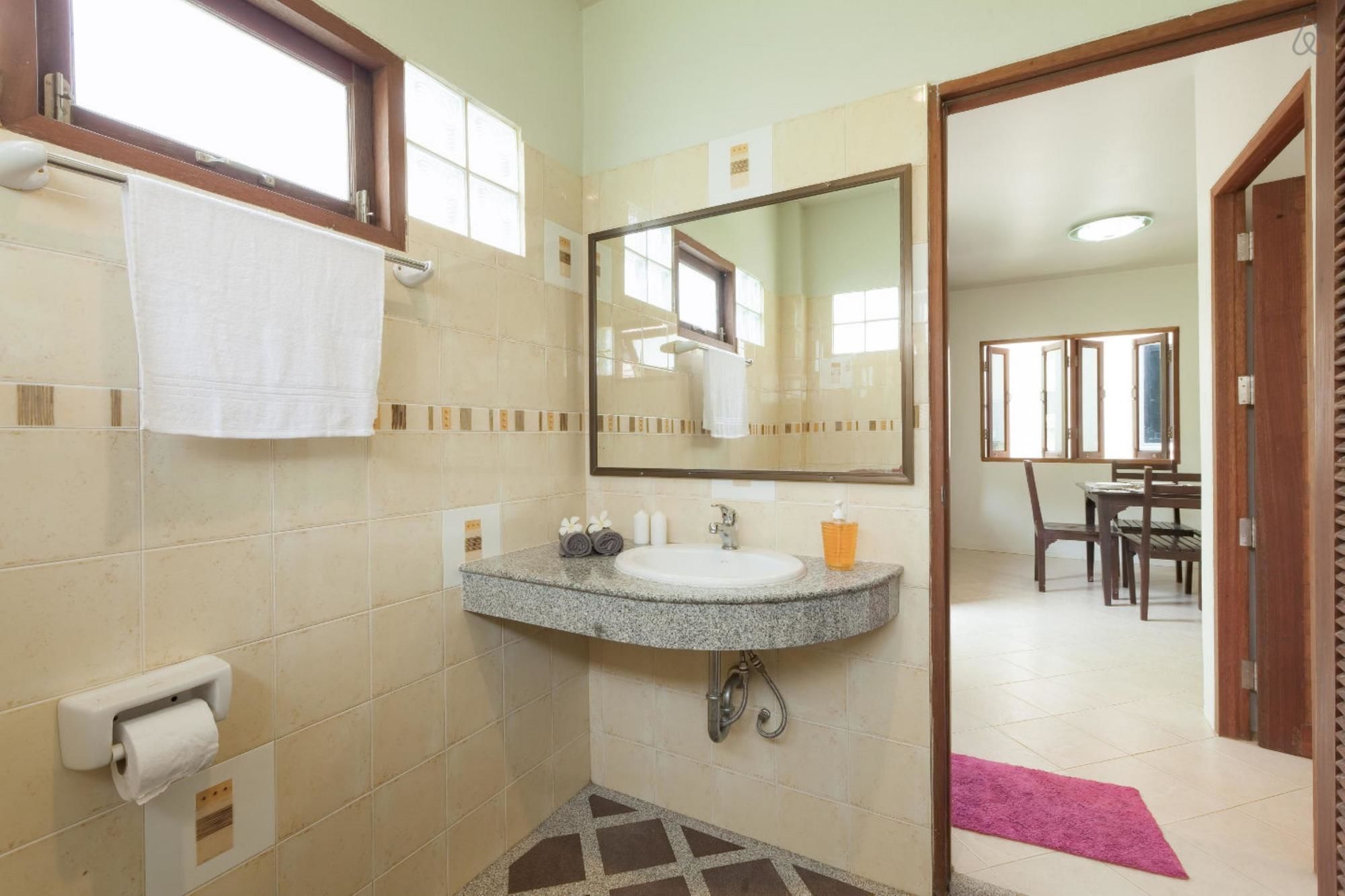 Villa Behind The Sea