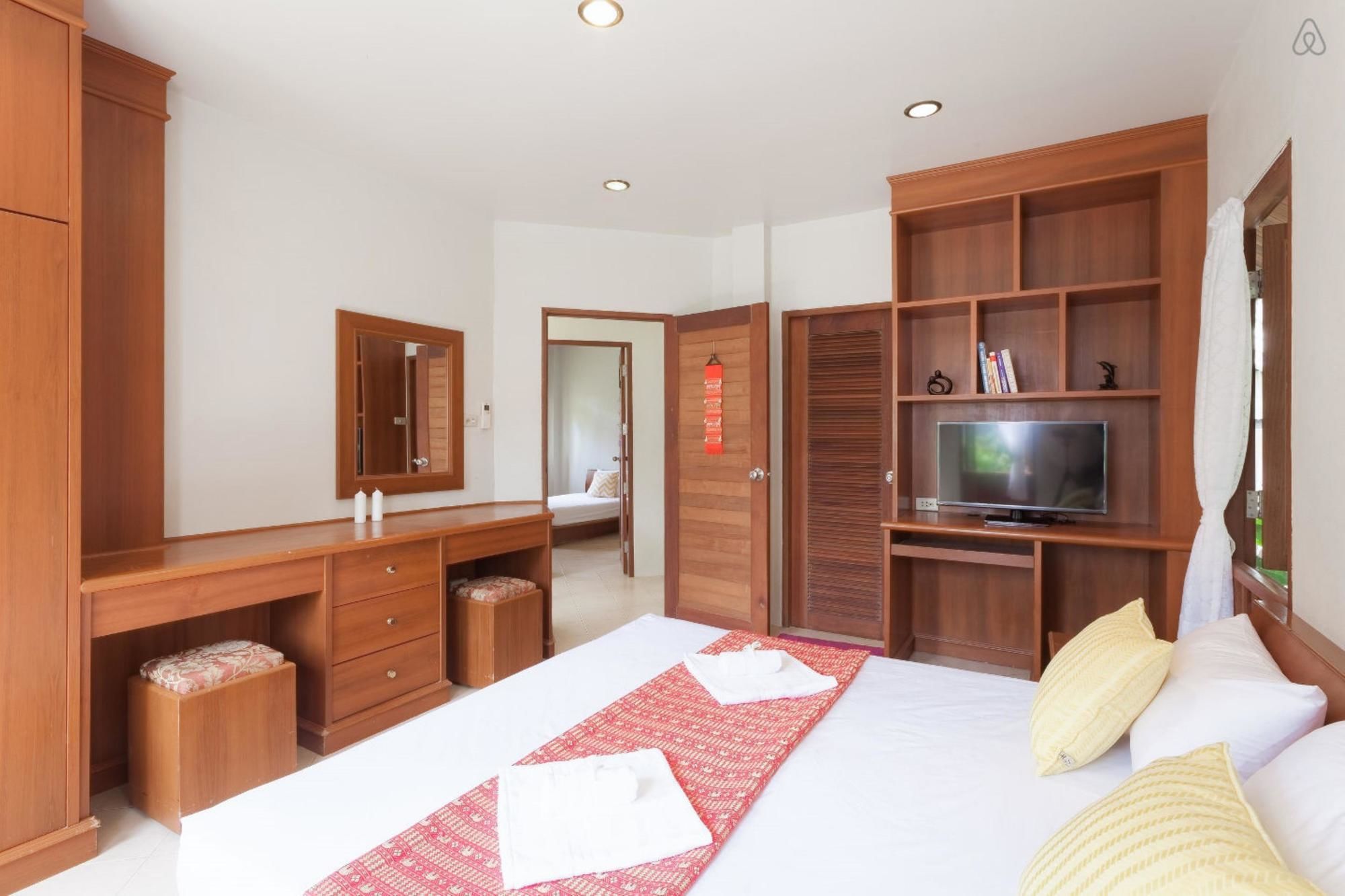 Villa Behind The Sea