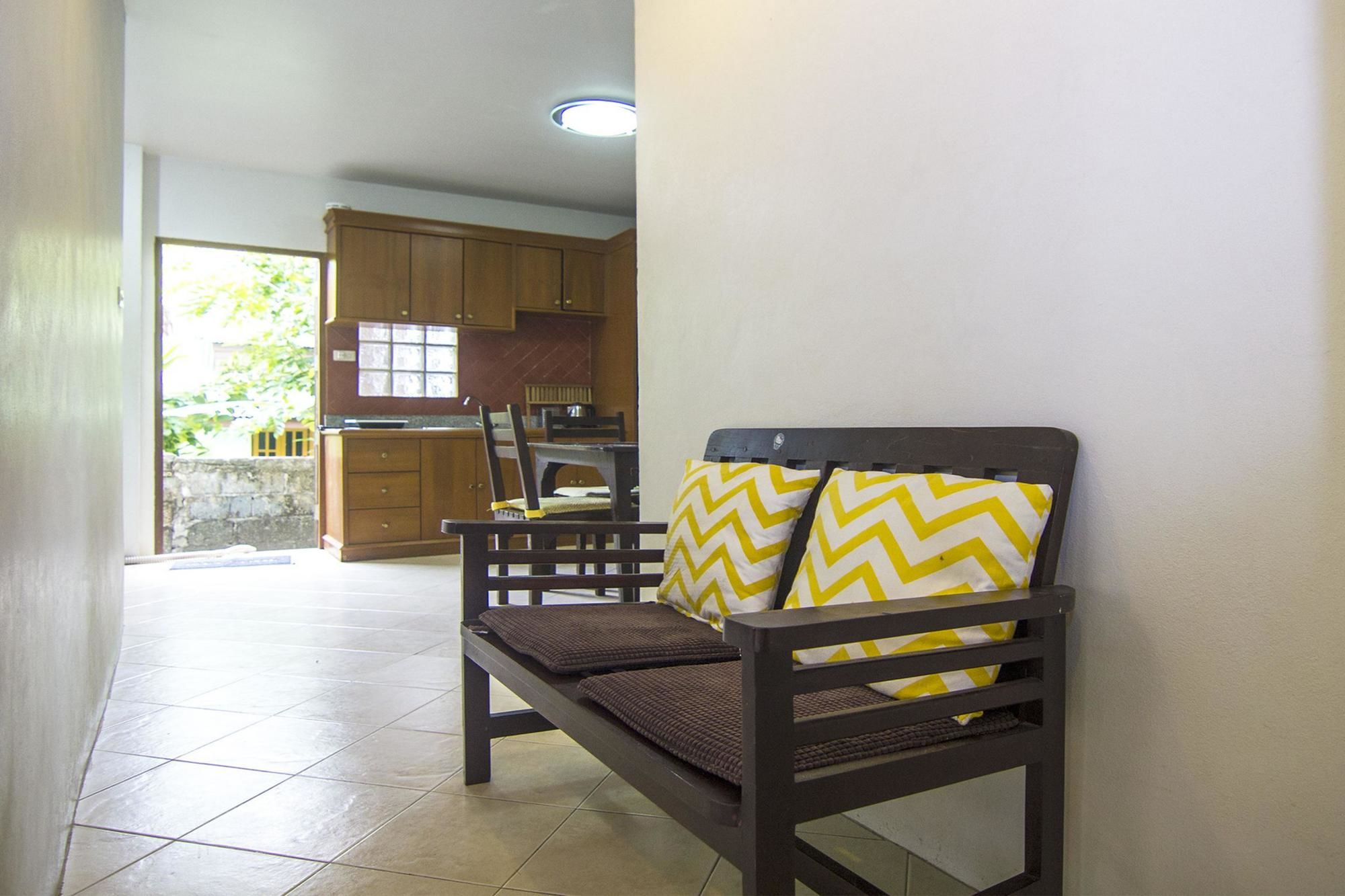 Villa Behind The Sea