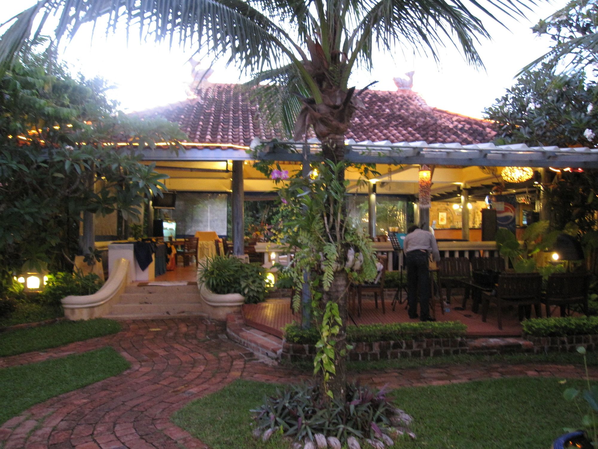 Ao Chalong Villa Resort & Spa