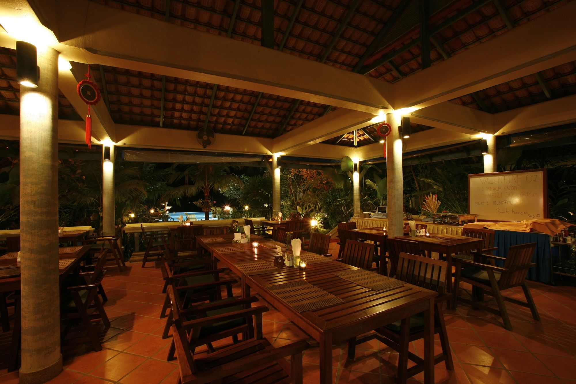 Ao Chalong Villa Resort & Spa