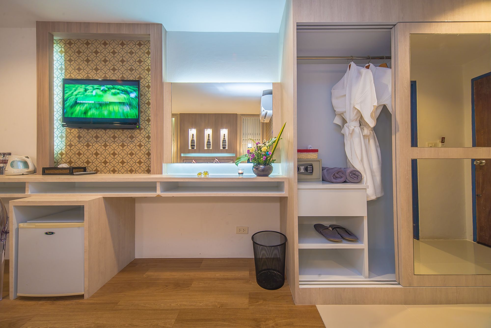 Ao Chalong Villa Resort & Spa