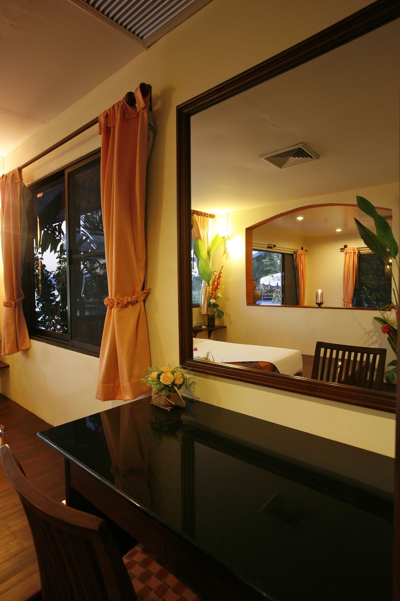 Ao Chalong Villa Resort & Spa