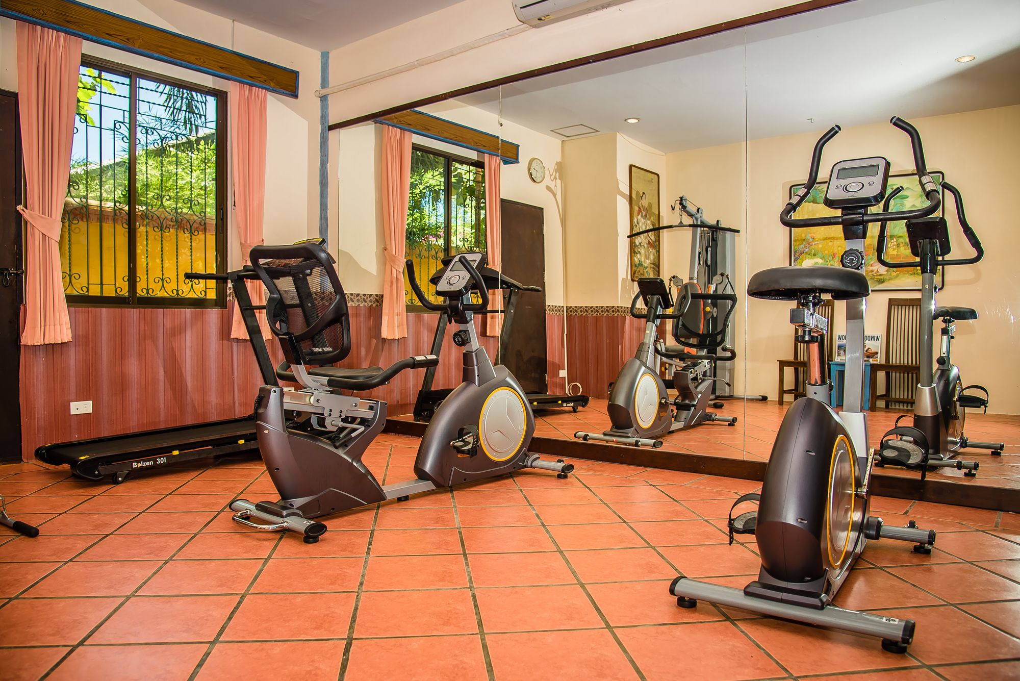 Ao Chalong Villa Resort & Spa