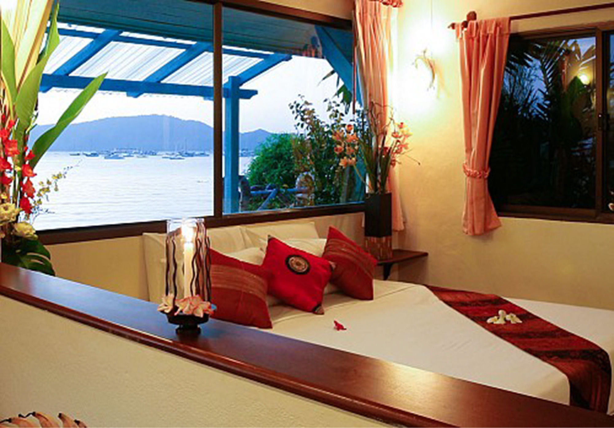 Ao Chalong Villa Resort & Spa