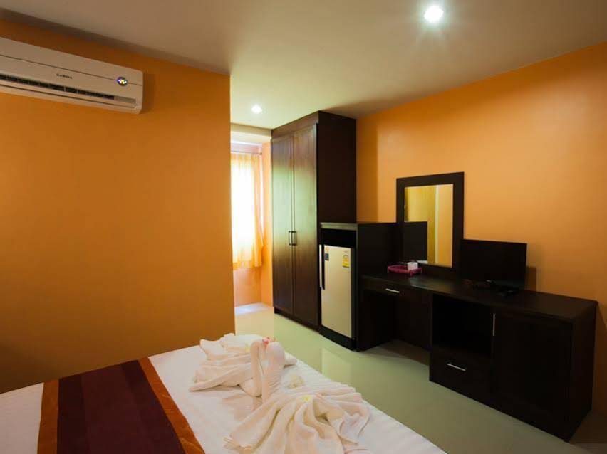 Baan Tonnam Place