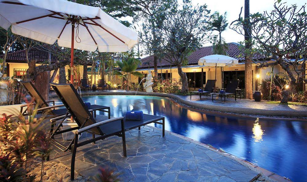 Tuana Hotels Brook Pool Access