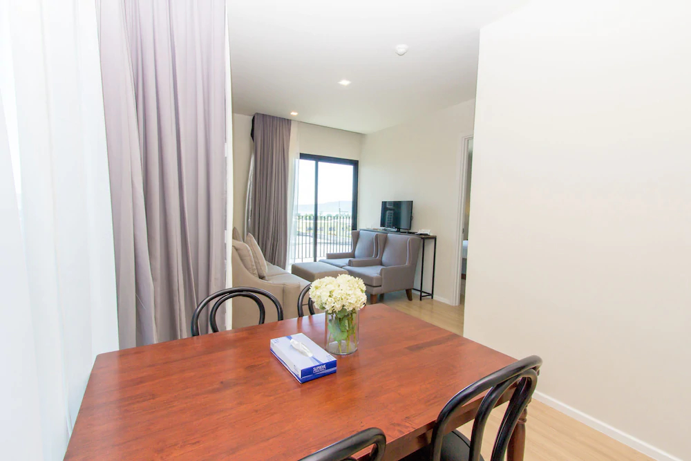 Dlux Condominium