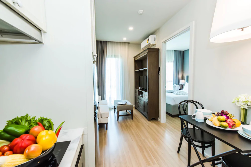 Dlux Condominium