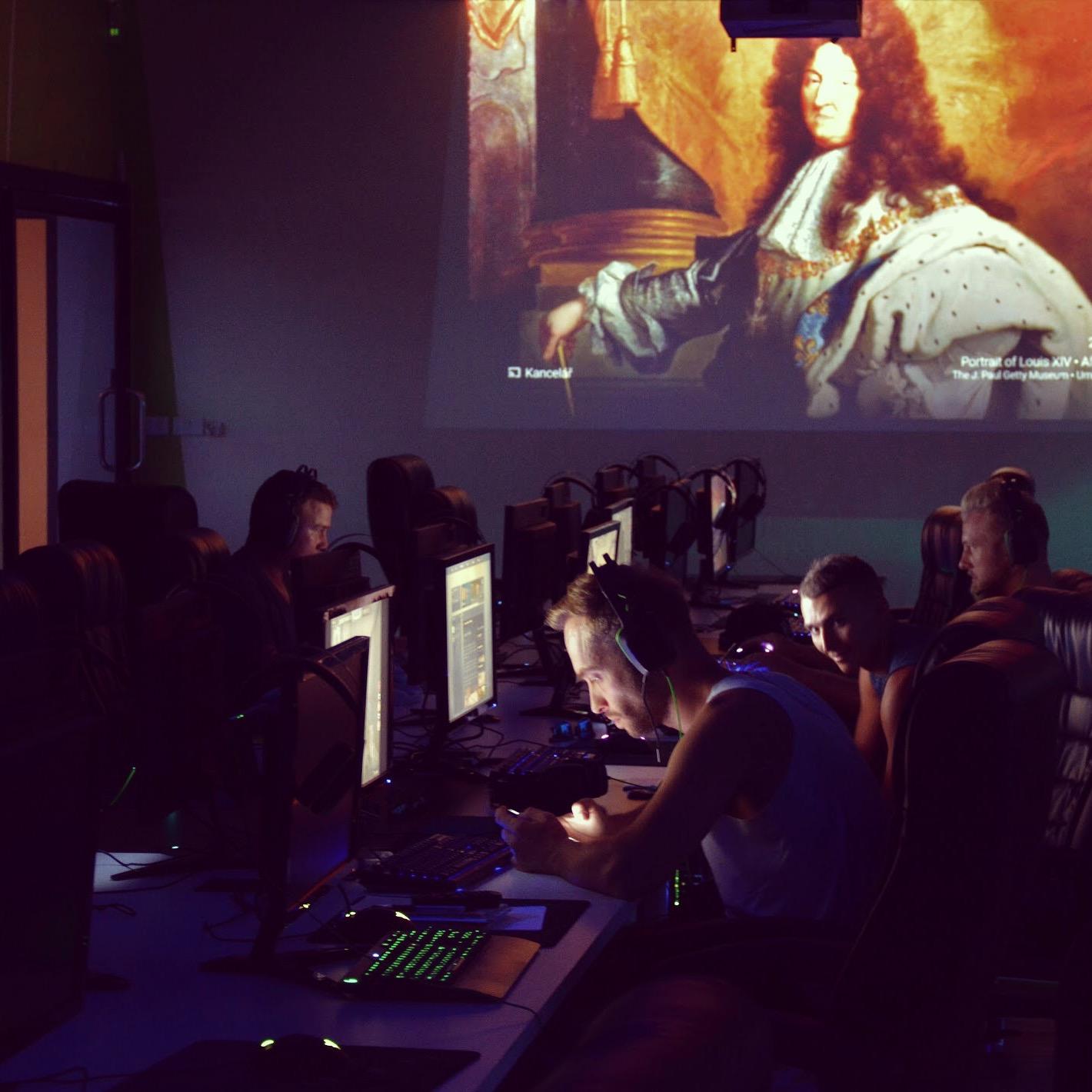 Gamers Paradise Hotel