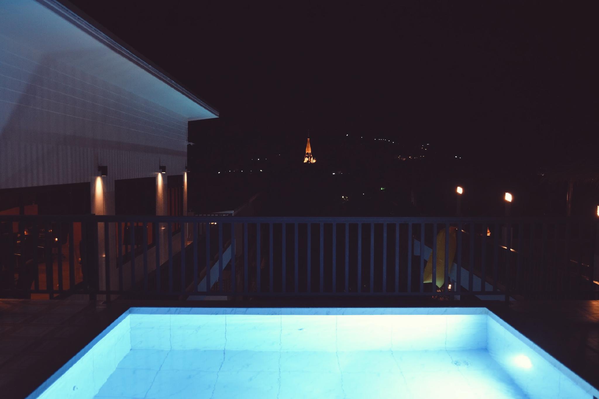 Gamers Paradise Hotel