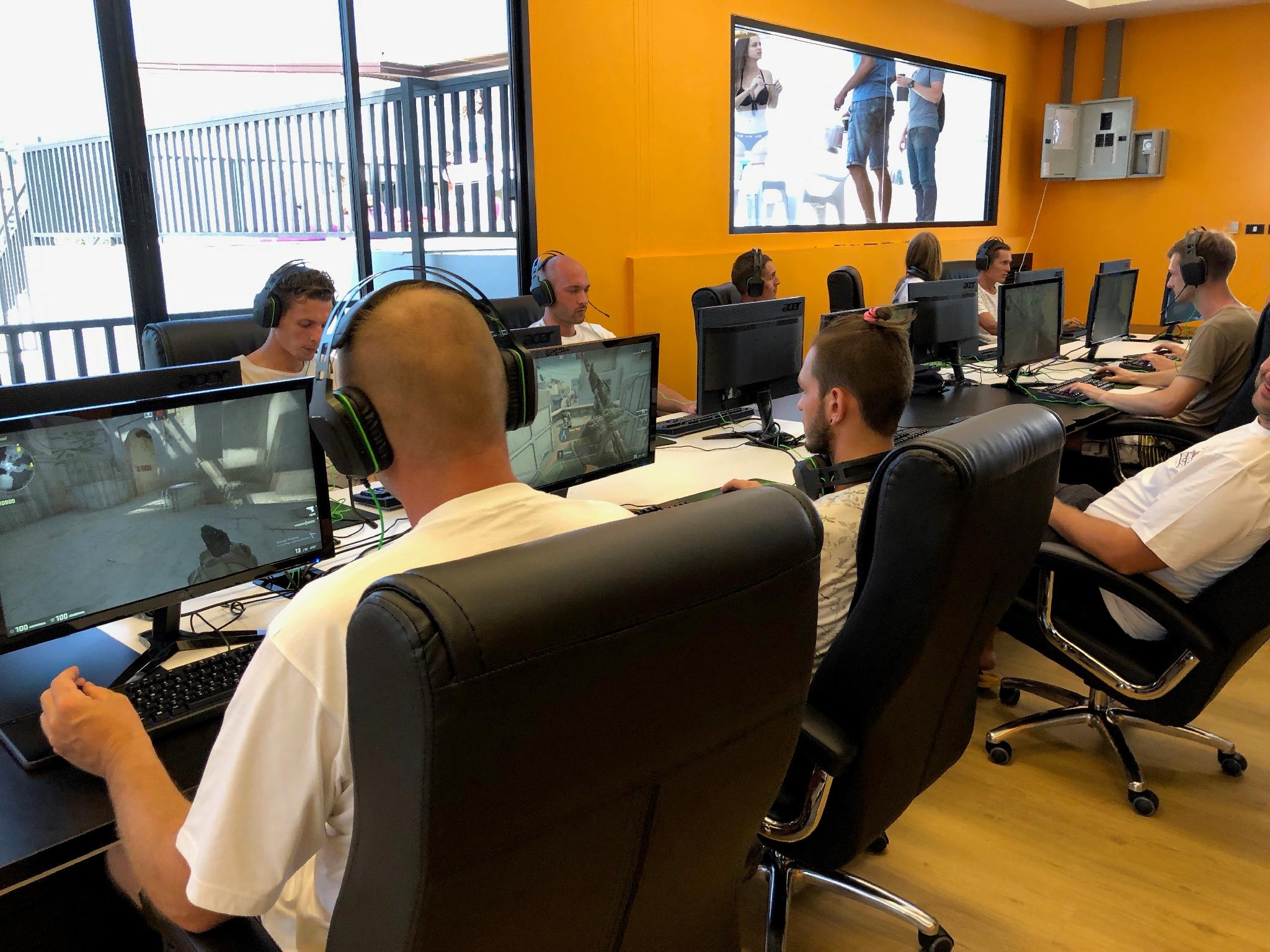 Gamers Paradise Hotel