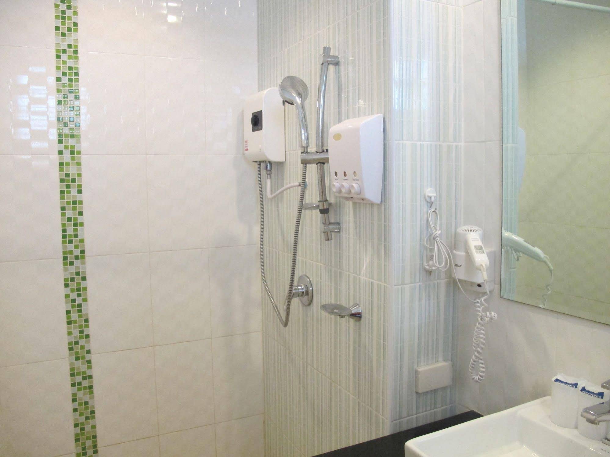 Jula Place Hotel
