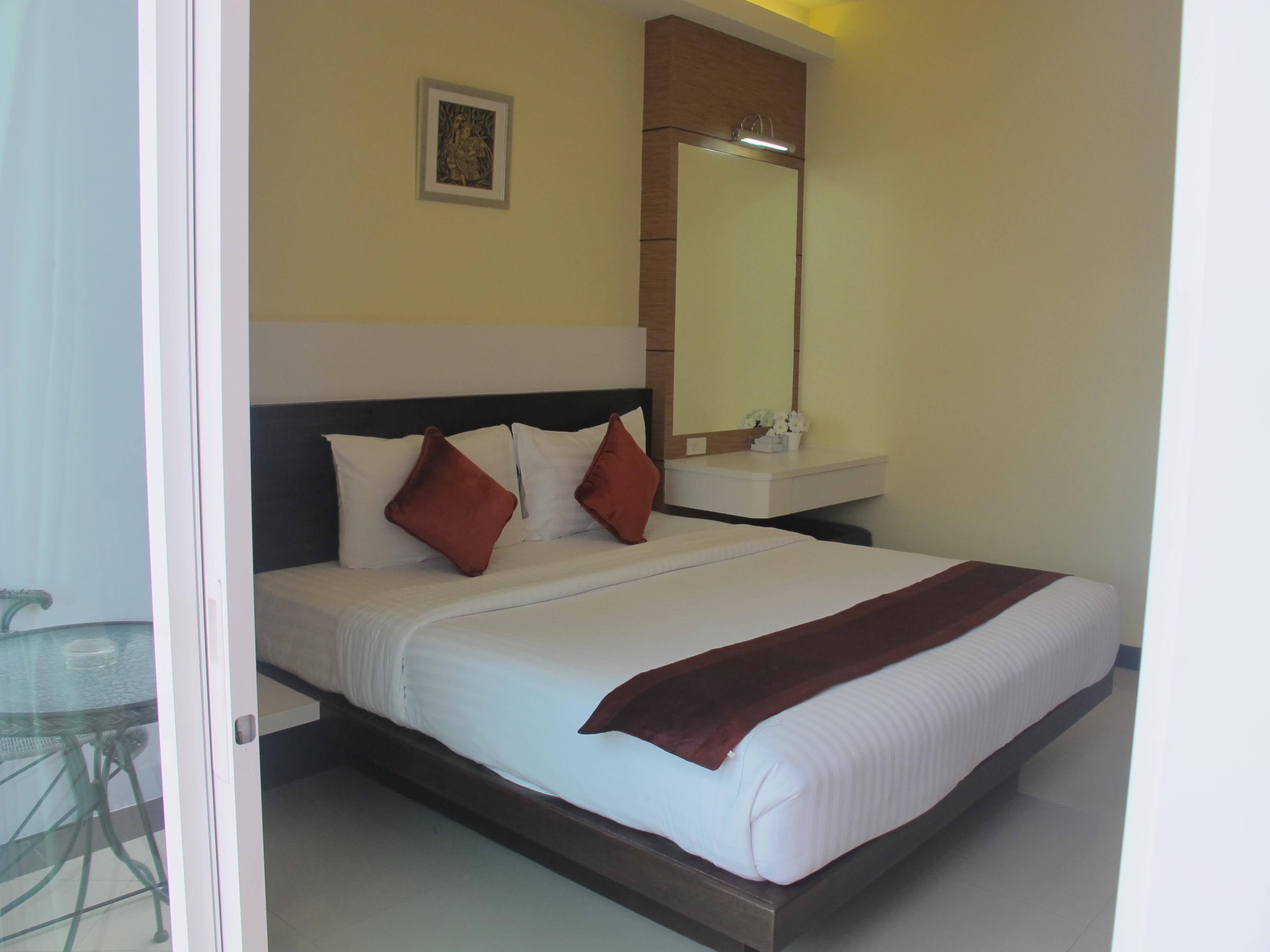 Jula Place Hotel