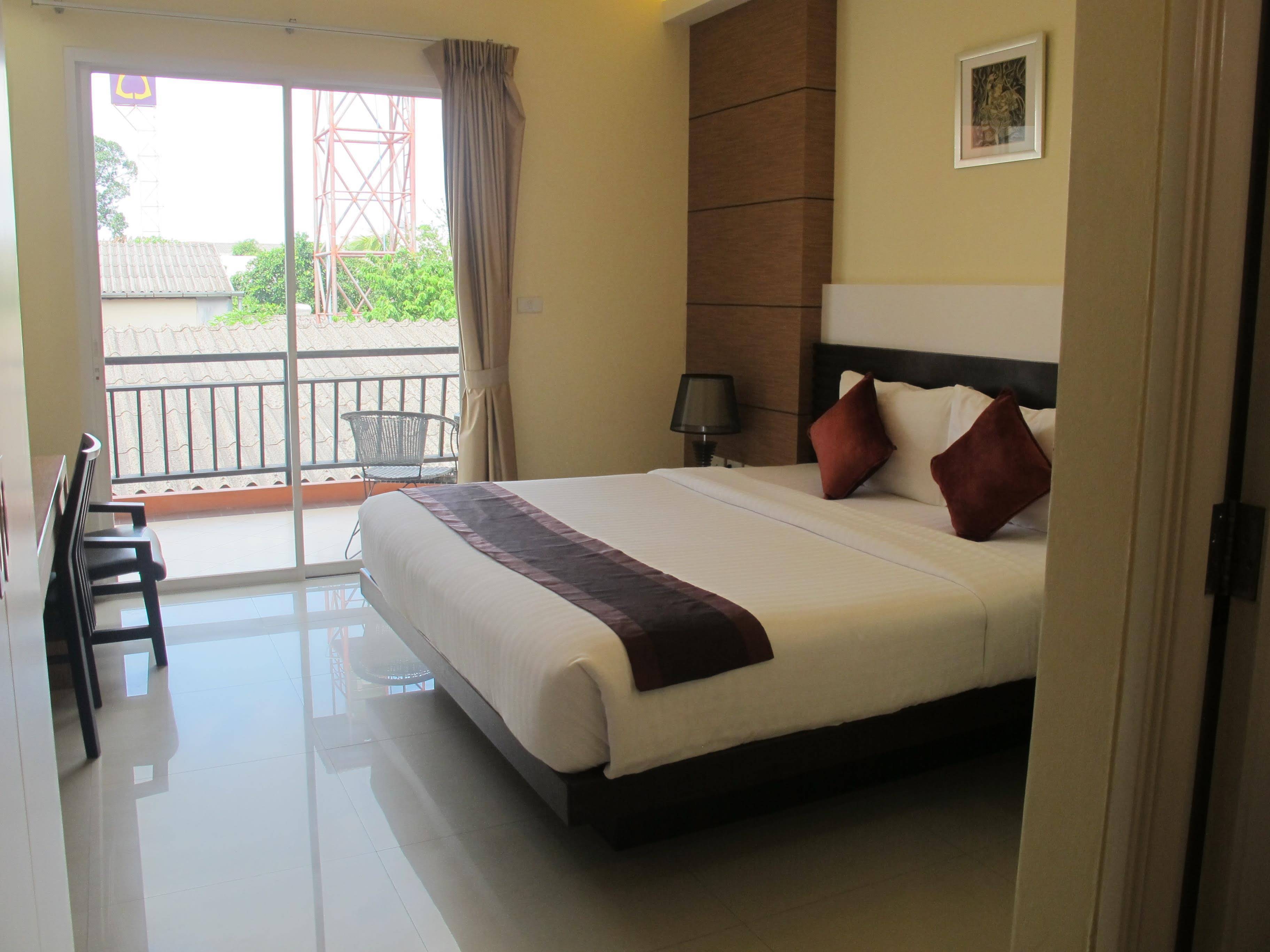 Jula Place Hotel