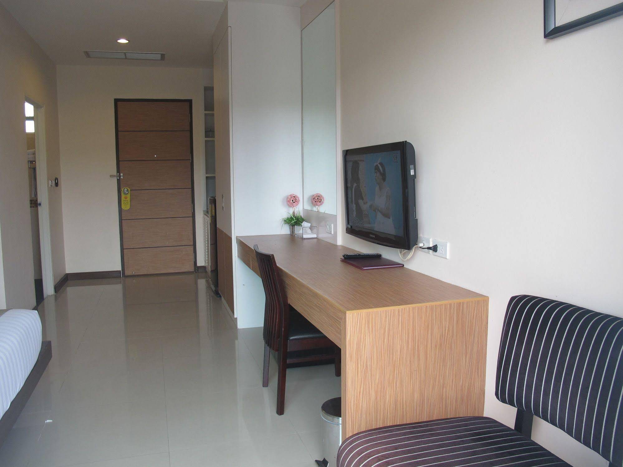 Jula Place Hotel