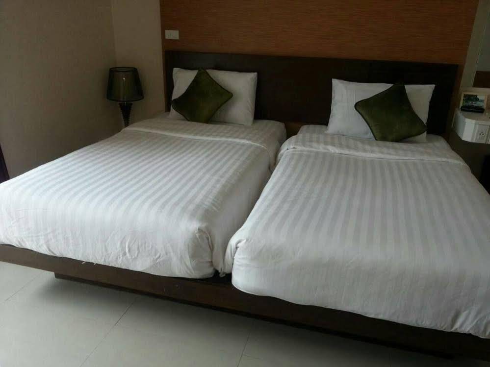 Jula Place Hotel