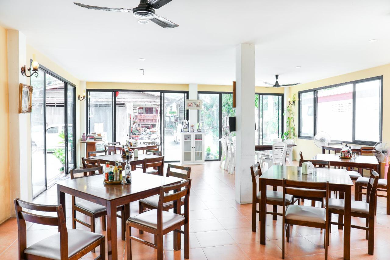 OYO 365 Family Bungalow
