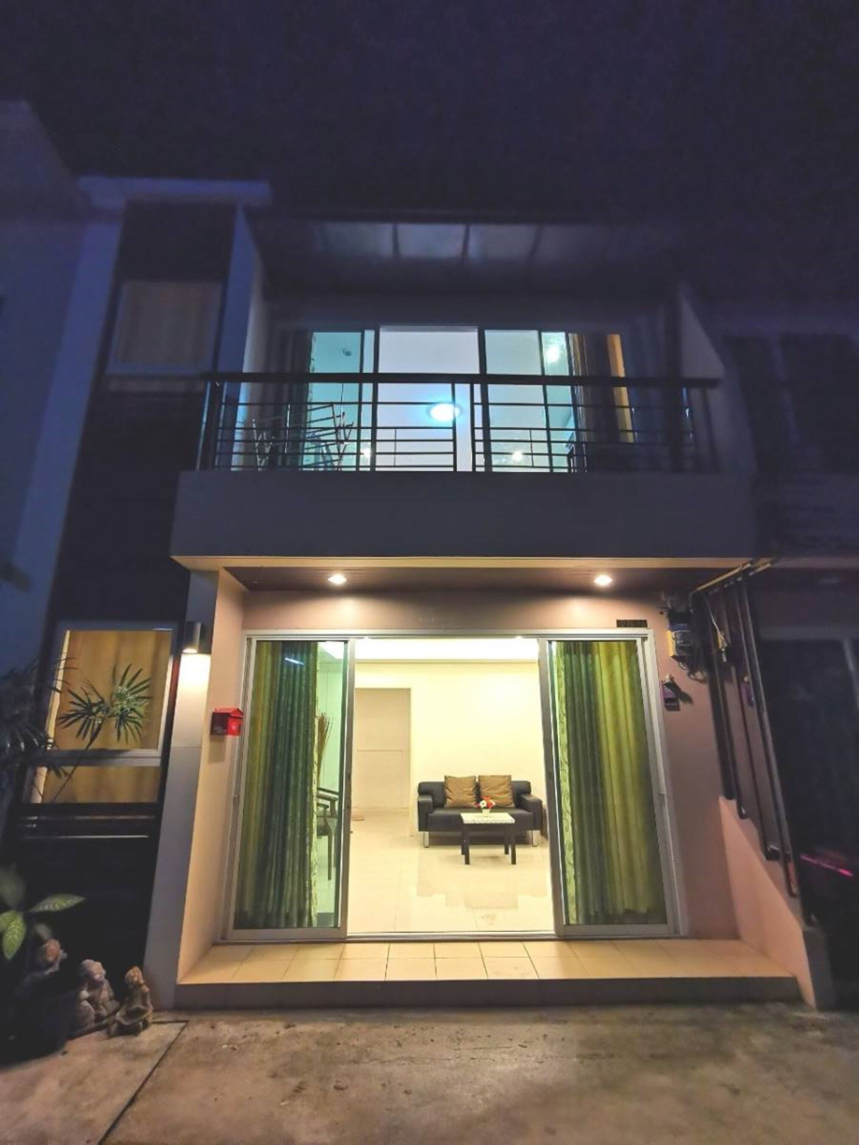 Pon House