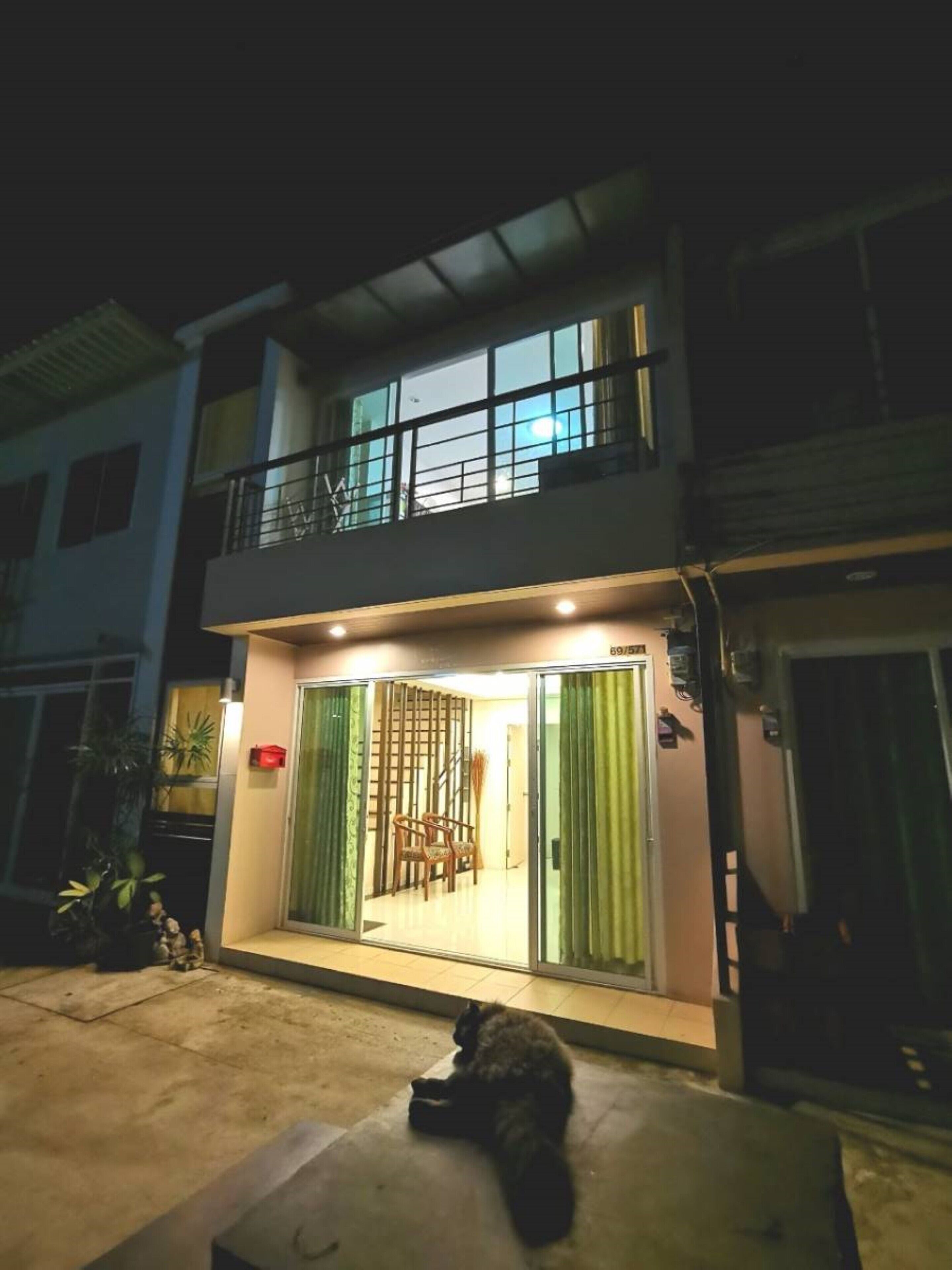 Pon House