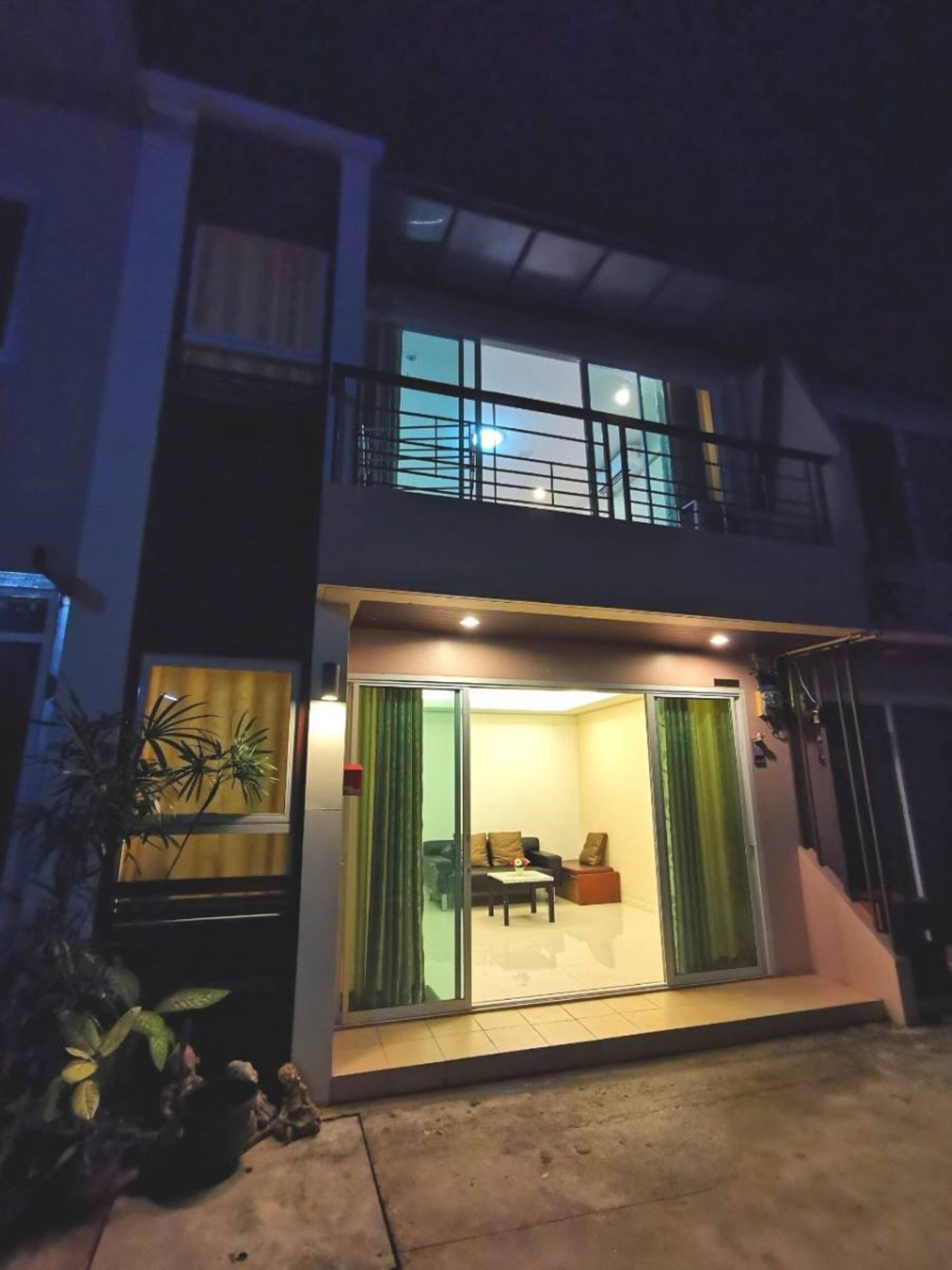 Pon House