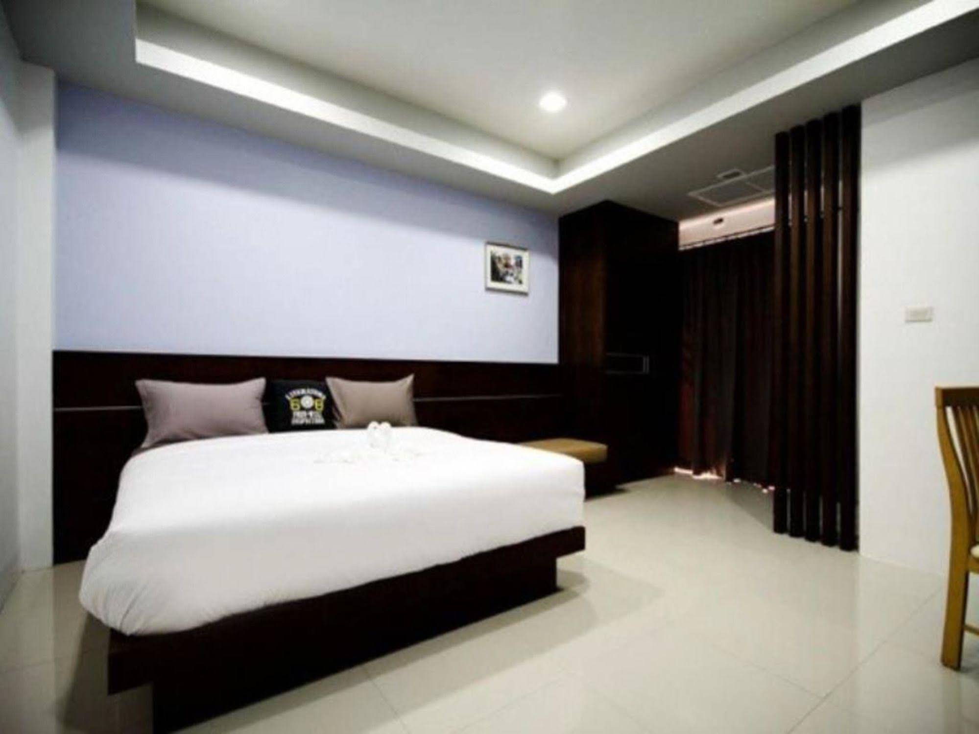 S5 Residence and Cafe