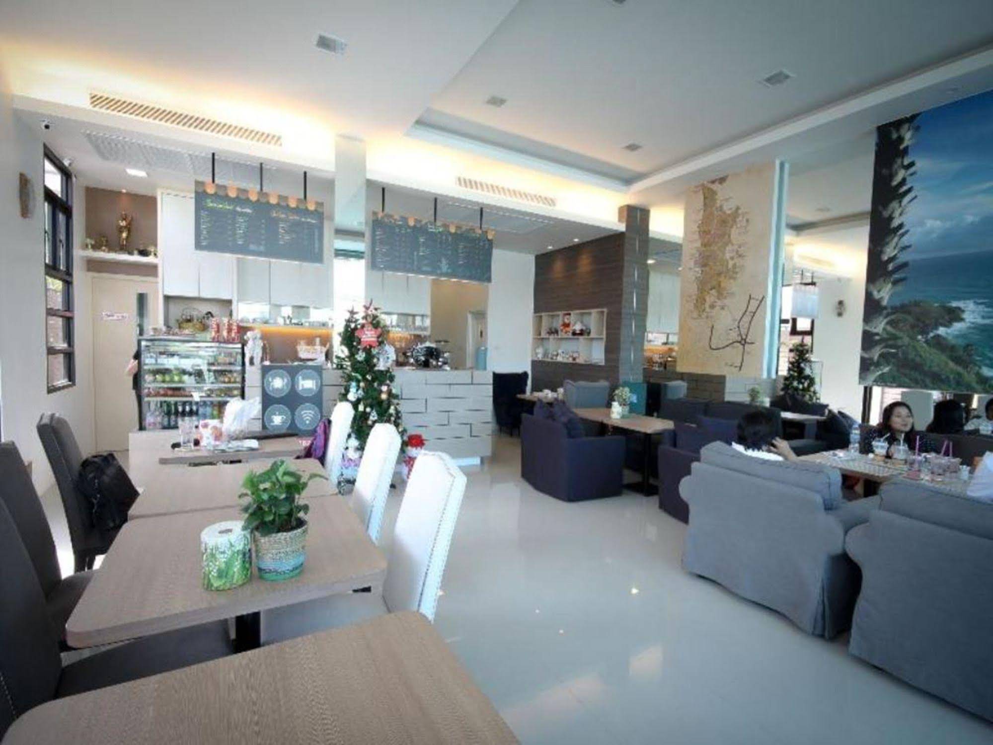 S5 Residence and Cafe