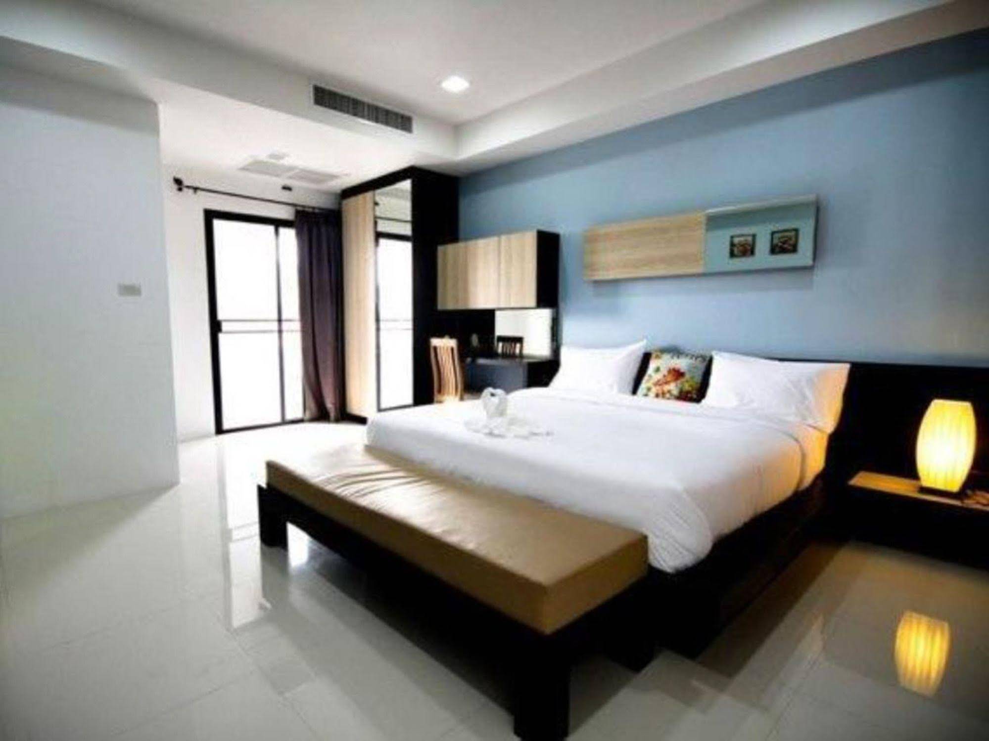 S5 Residence and Cafe