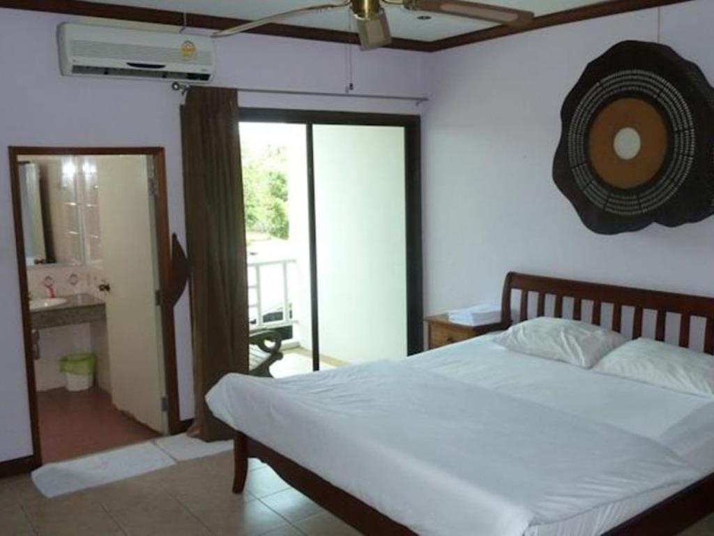 Super Green Hotel