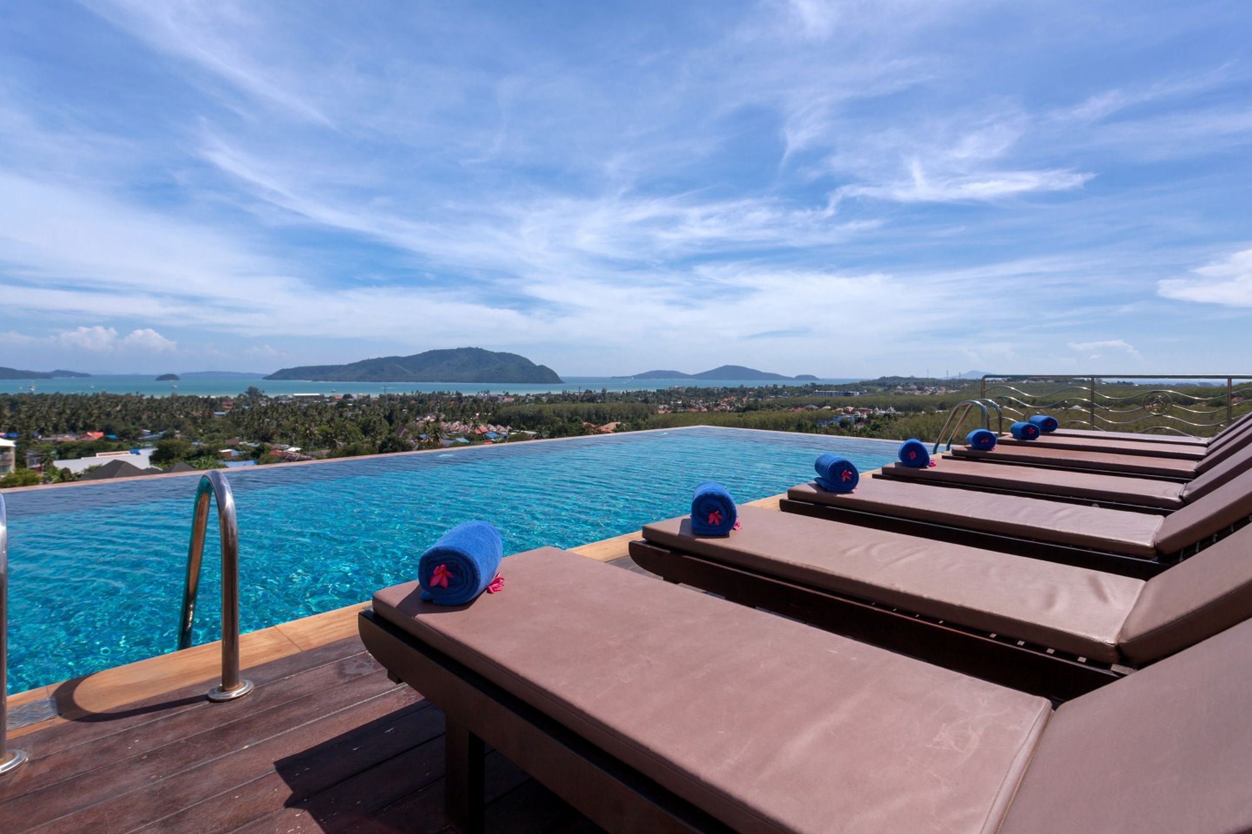 The View Rawada Resort & Spa