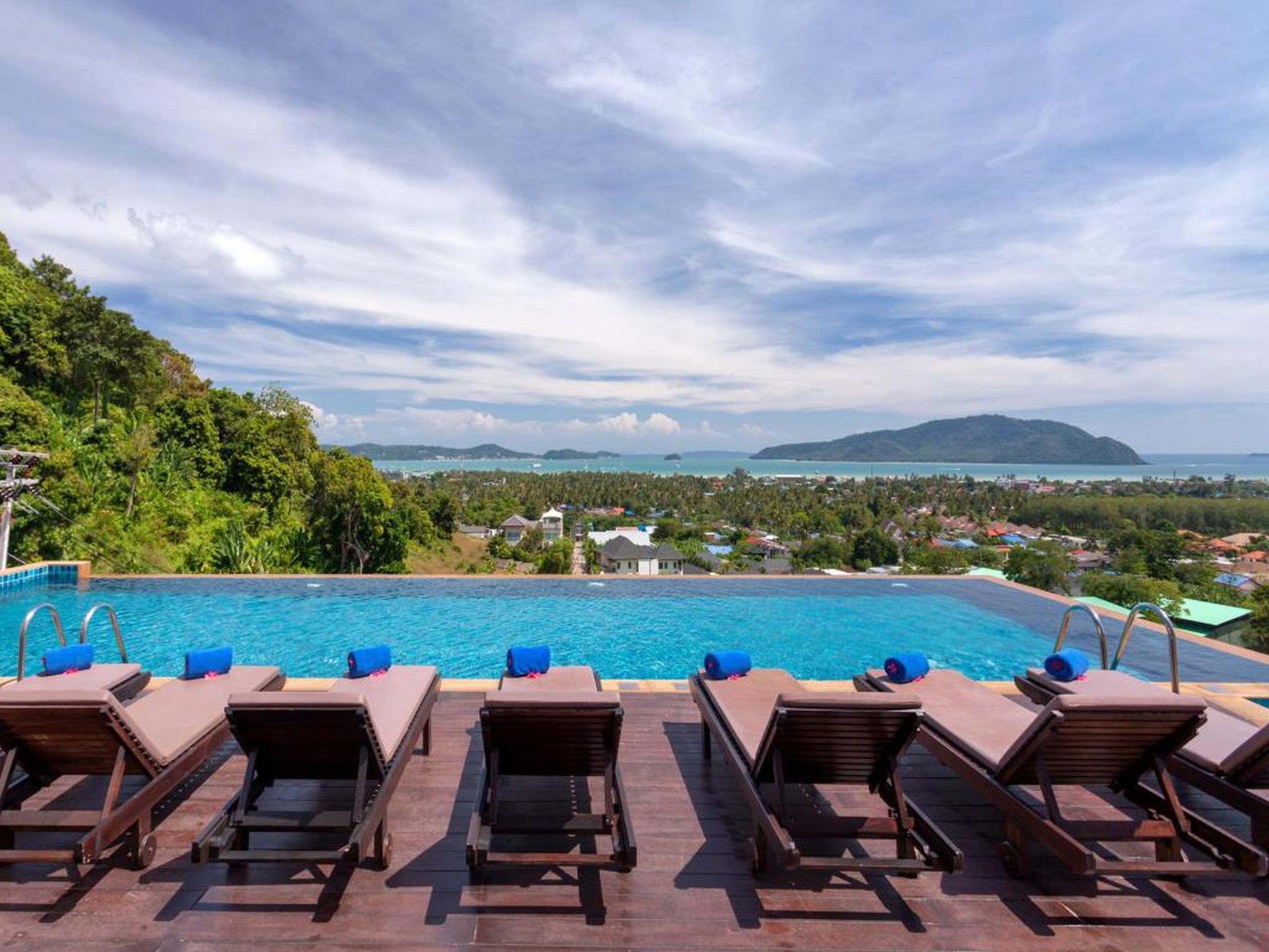 The View Rawada Resort & Spa