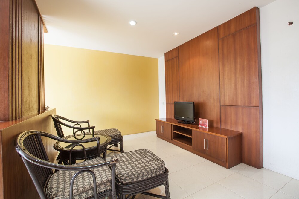 ZEN Rooms Chaofa East Road
