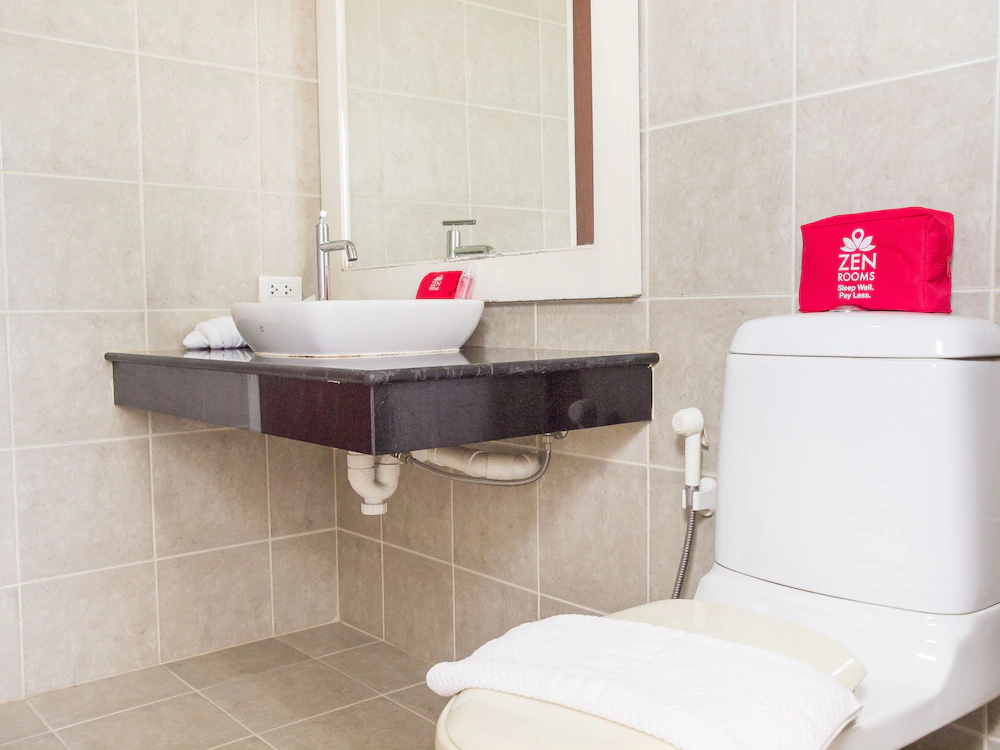 ZEN Rooms Chaofa East Road