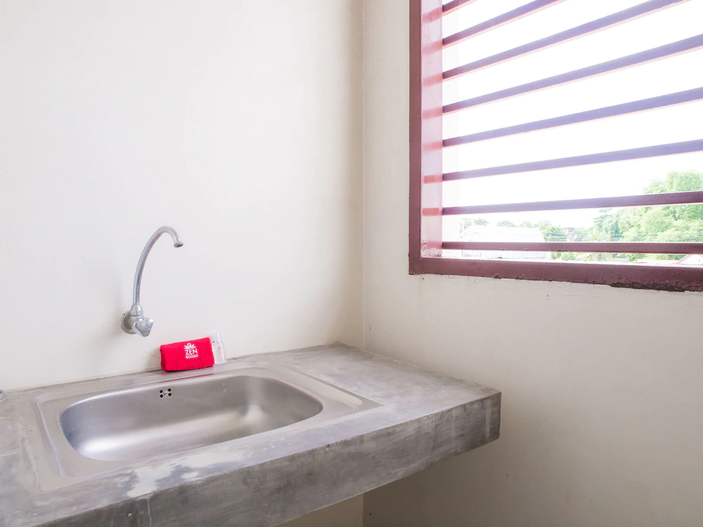 ZEN Rooms Chaofa East Road